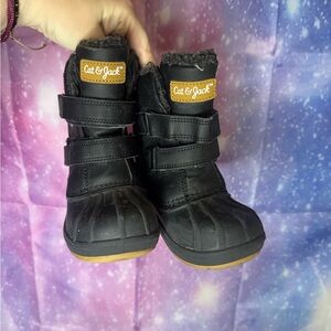 Cat & Jack snow boots 🛍